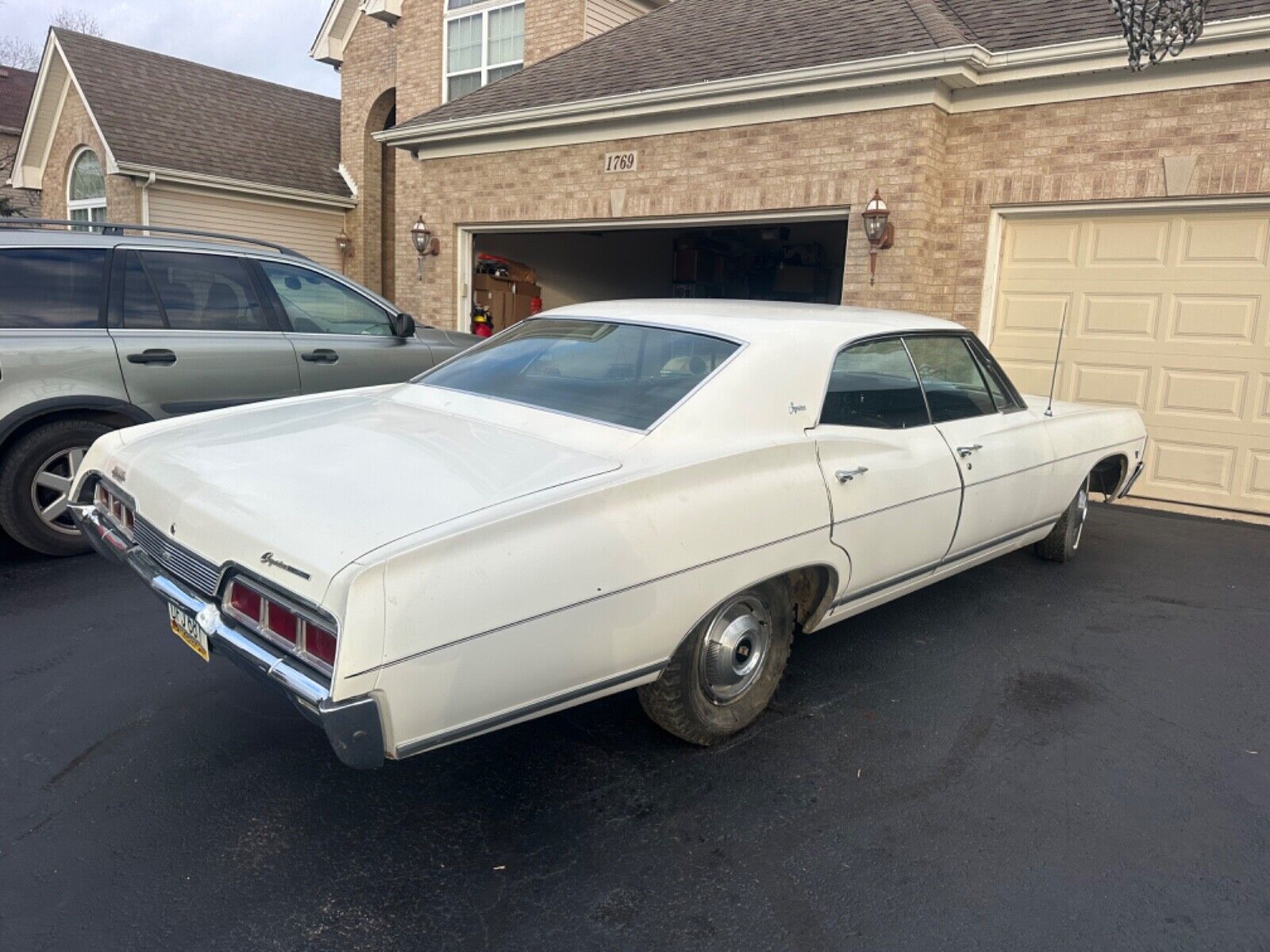 Chevrolet-Caprice-1967-Sedan-8