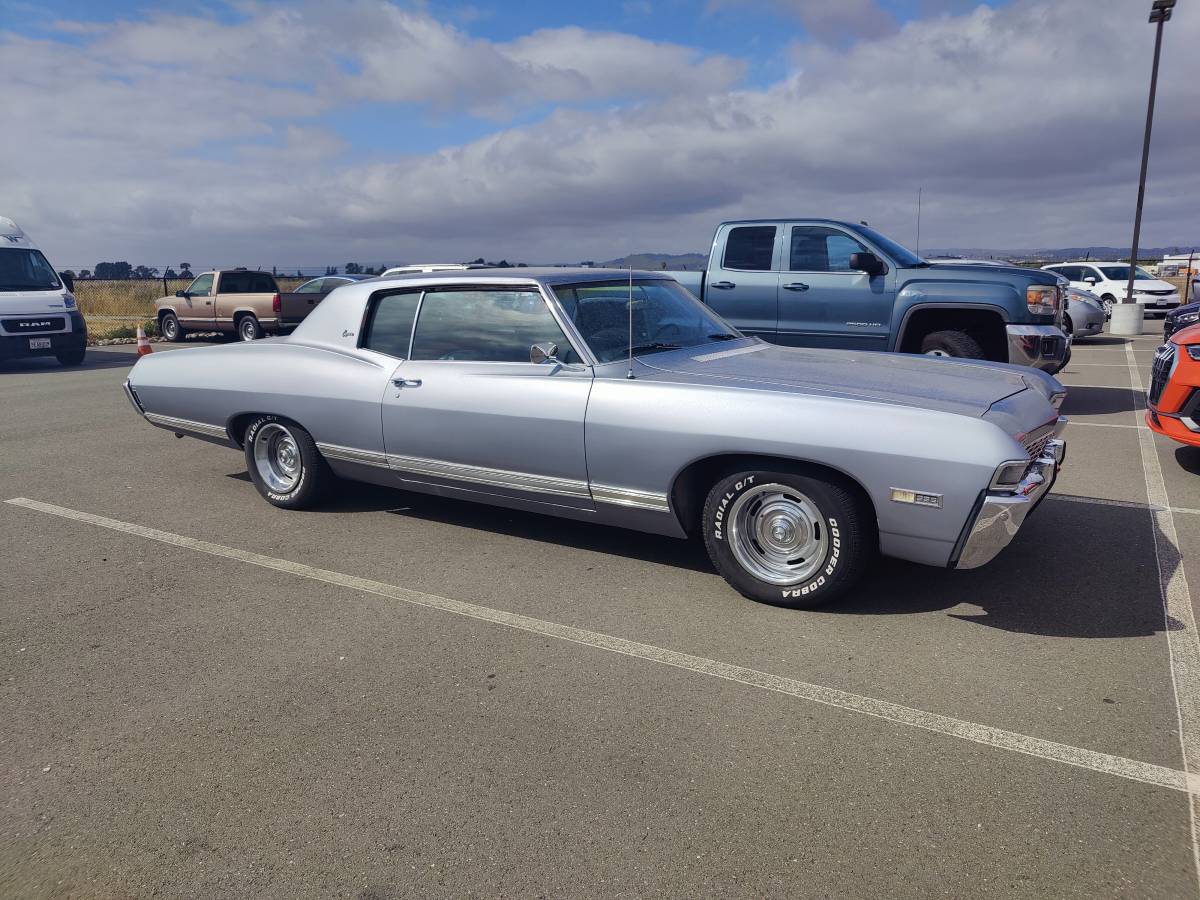 Chevrolet-Caprice-1968-blue