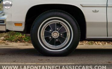 Chevrolet-Caprice-1975-27