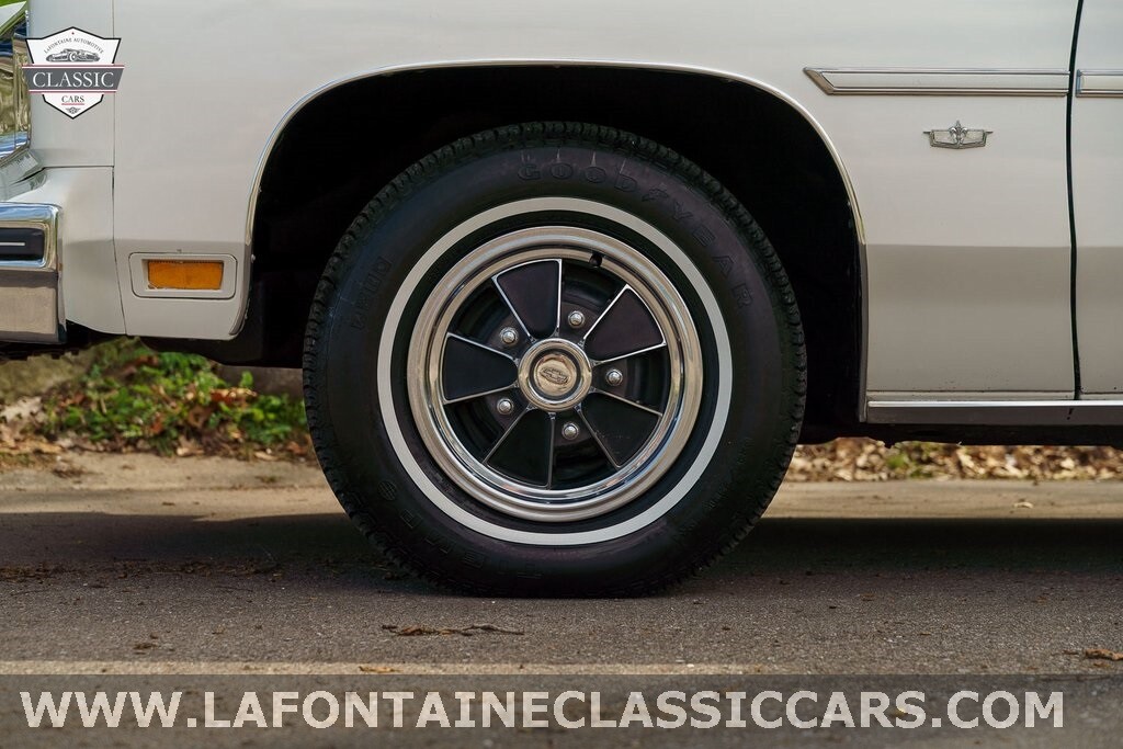 Chevrolet-Caprice-1975-27