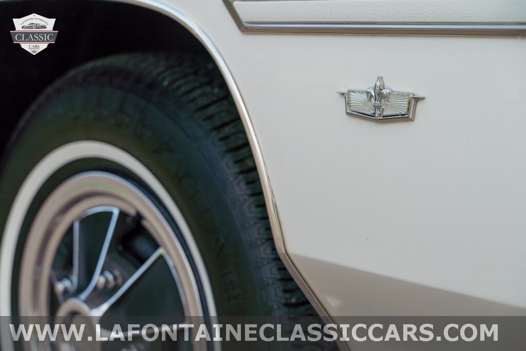 Chevrolet-Caprice-1975-38