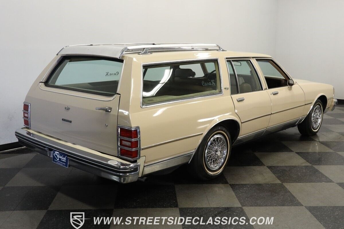 Chevrolet-Caprice-1981-Station-Wagon-10