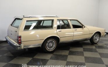 Chevrolet-Caprice-1981-Station-Wagon-11