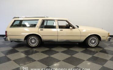 Chevrolet-Caprice-1981-Station-Wagon-12