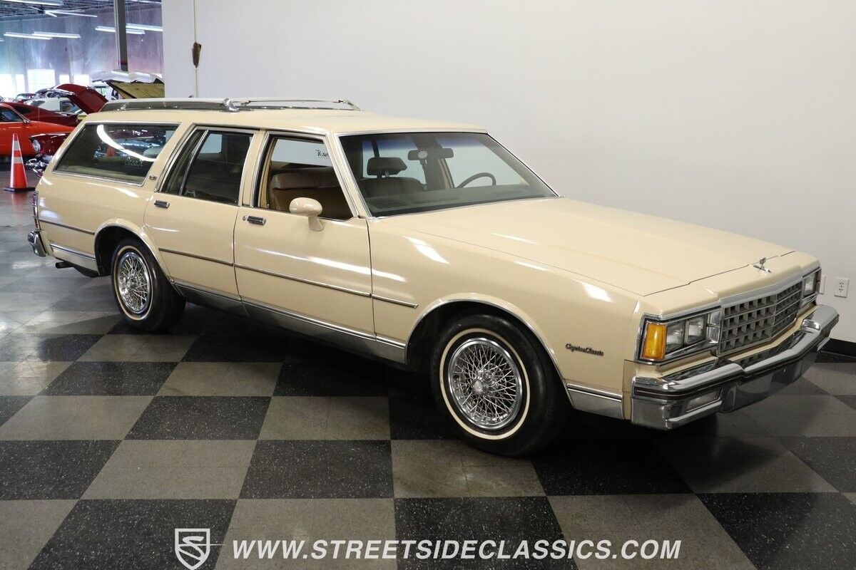 Chevrolet-Caprice-1981-Station-Wagon-13