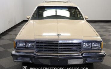 Chevrolet-Caprice-1981-Station-Wagon-15