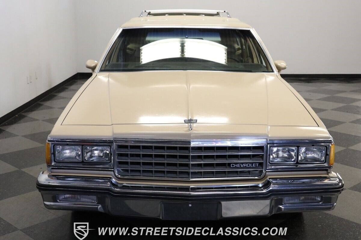 Chevrolet-Caprice-1981-Station-Wagon-15