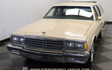 Chevrolet-Caprice-1981-Station-Wagon-16