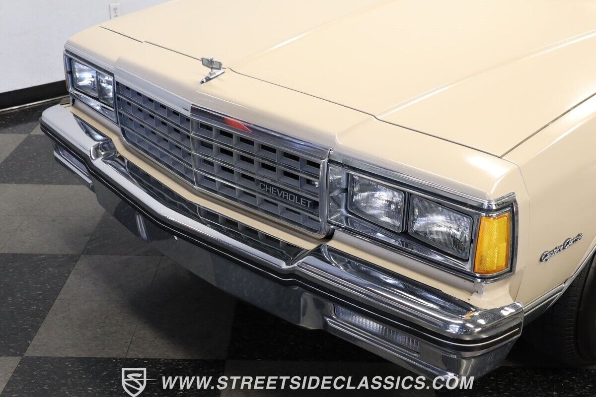 Chevrolet-Caprice-1981-Station-Wagon-18