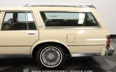 Chevrolet-Caprice-1981-Station-Wagon-23