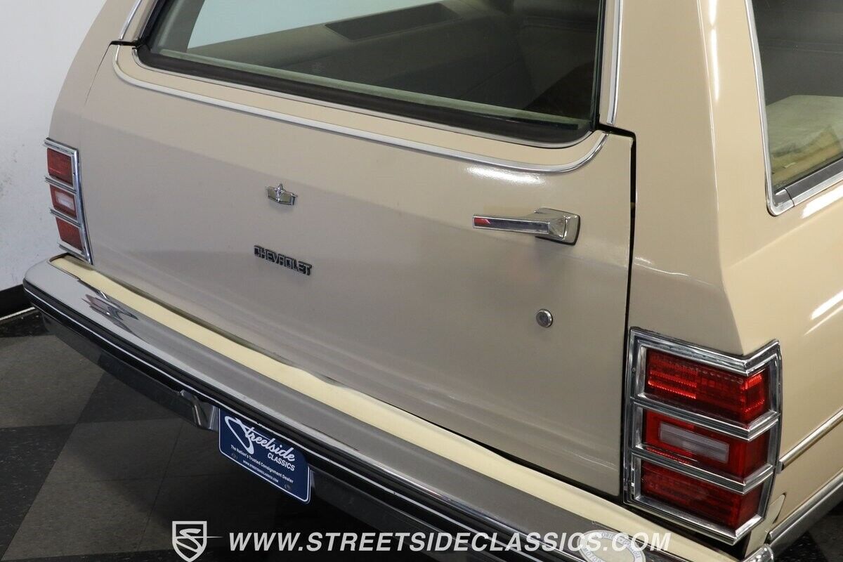 Chevrolet-Caprice-1981-Station-Wagon-24