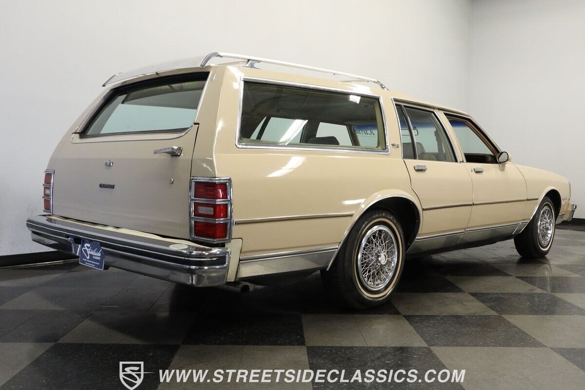 Chevrolet-Caprice-1981-Station-Wagon-26