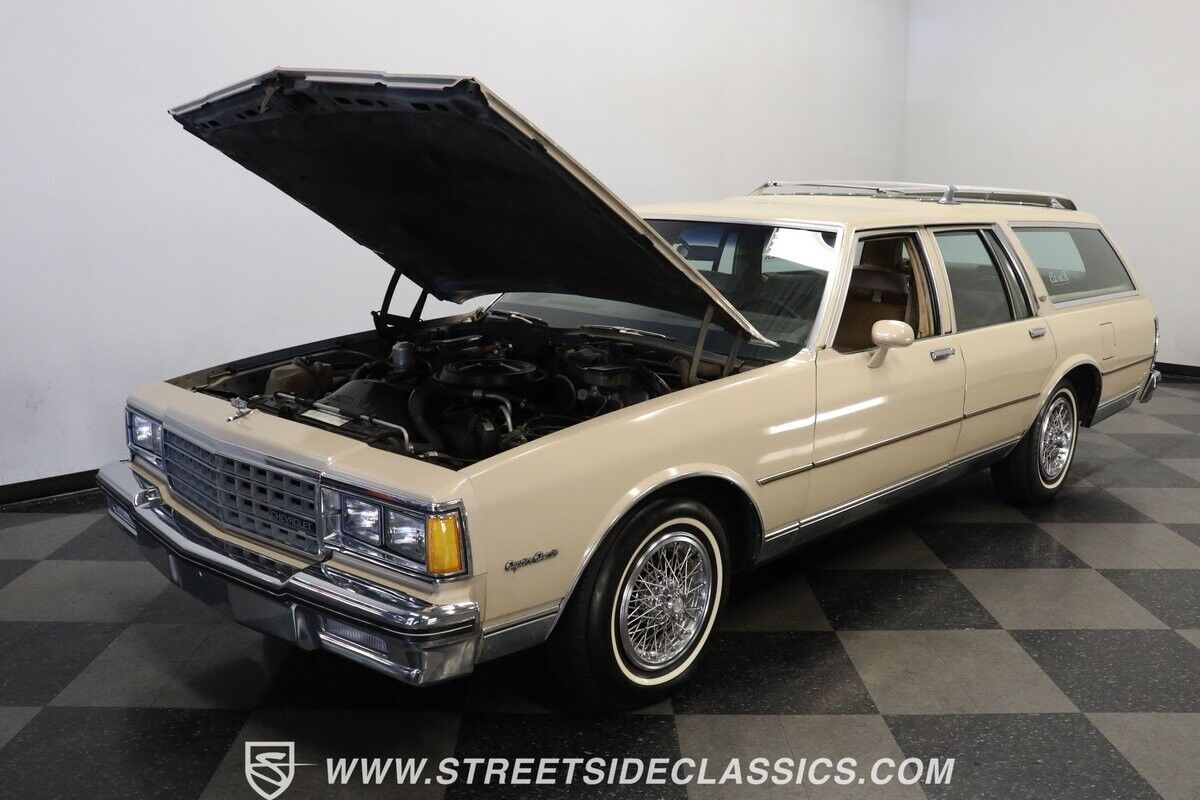 Chevrolet-Caprice-1981-Station-Wagon-29