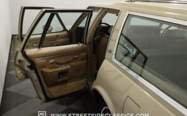 Chevrolet-Caprice-1981-Station-Wagon-32