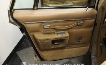 Chevrolet-Caprice-1981-Station-Wagon-33