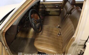 Chevrolet-Caprice-1981-Station-Wagon-35