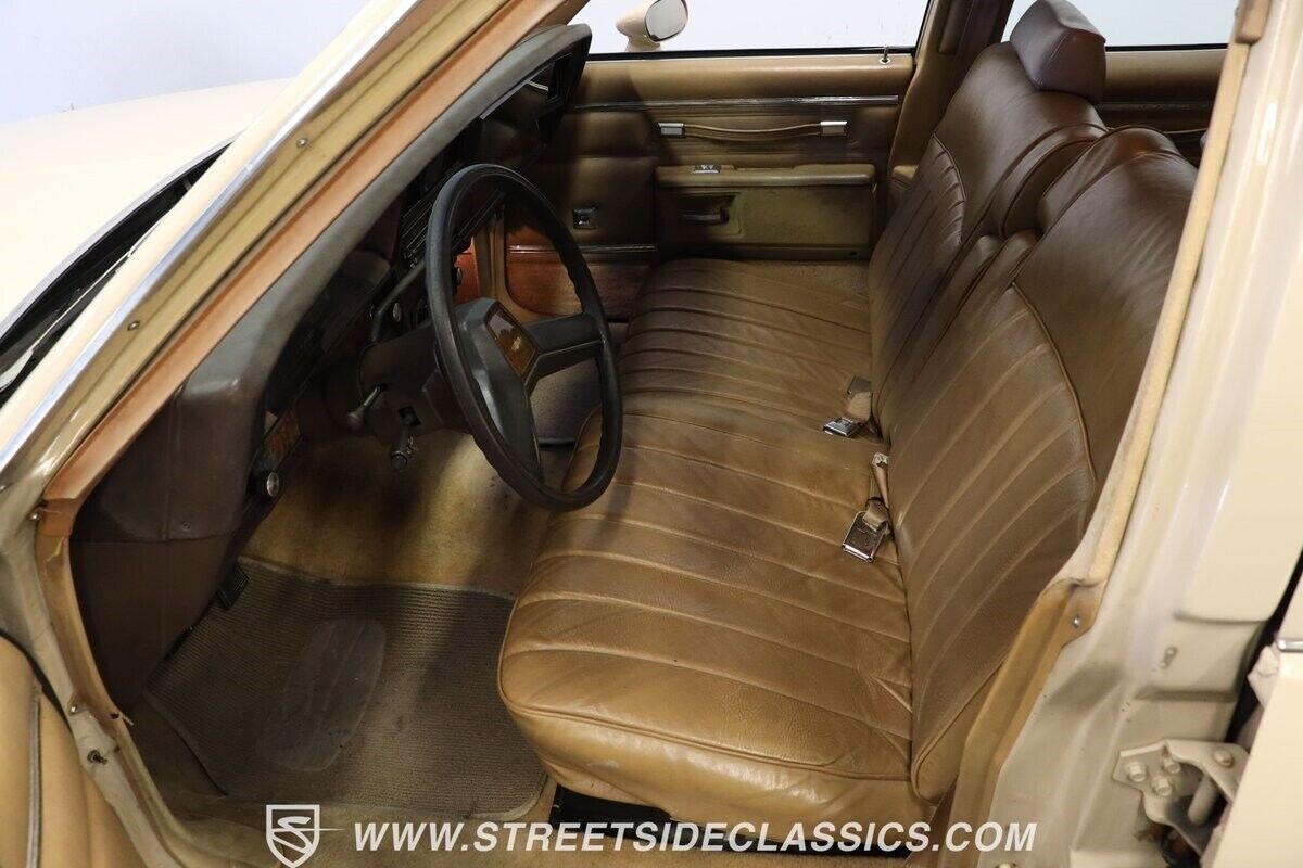 Chevrolet-Caprice-1981-Station-Wagon-35