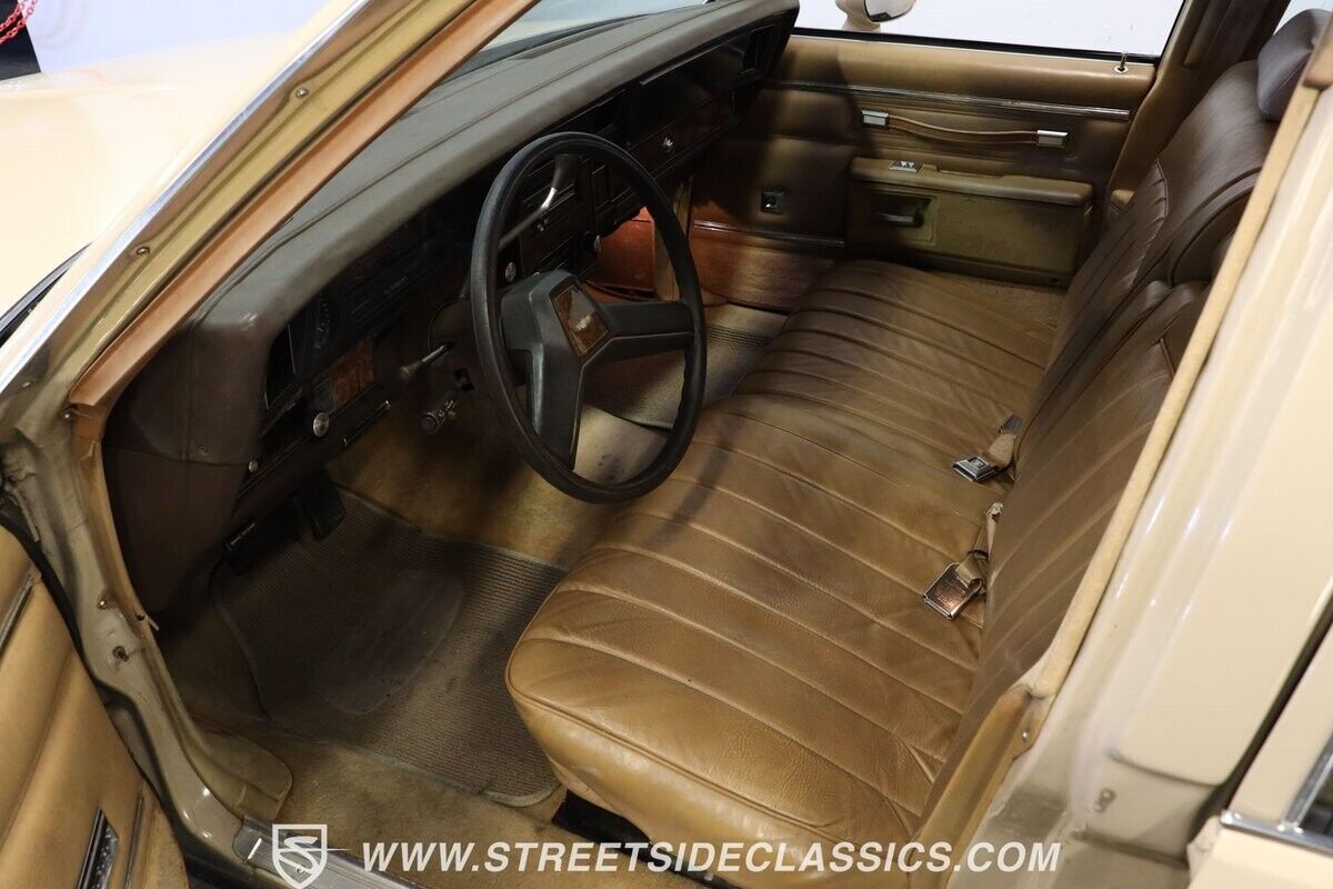 Chevrolet-Caprice-1981-Station-Wagon-4