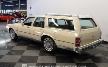 Chevrolet-Caprice-1981-Station-Wagon-6