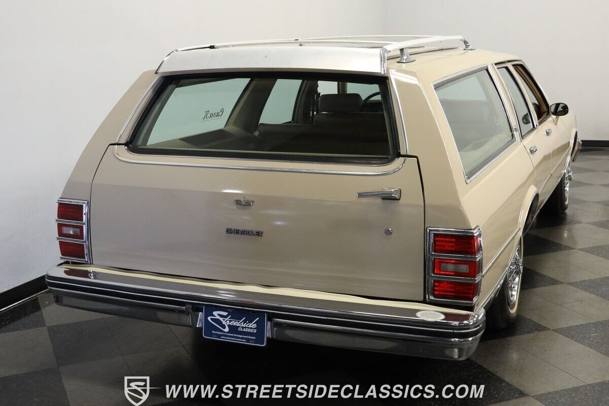 Chevrolet-Caprice-1981-Station-Wagon-9