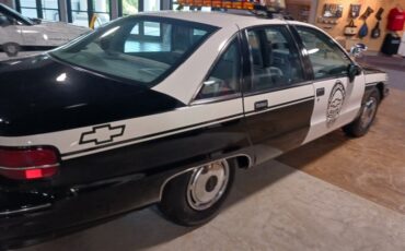 Chevrolet-Caprice-1991-Sedan-3