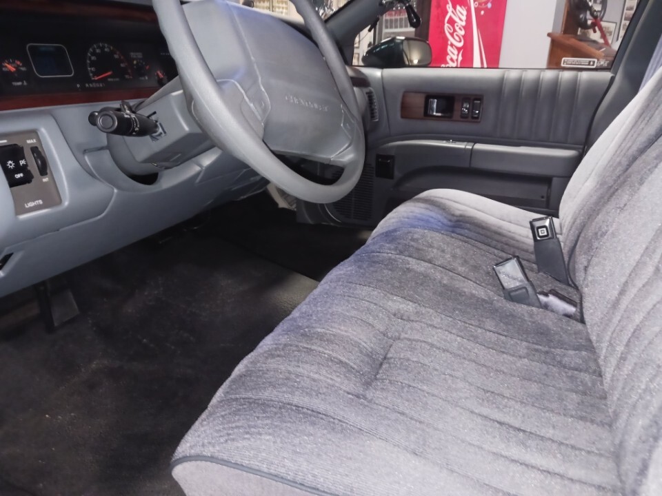 Chevrolet-Caprice-1991-Sedan-5