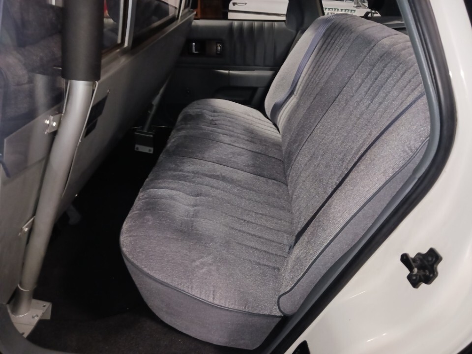 Chevrolet-Caprice-1991-Sedan-7