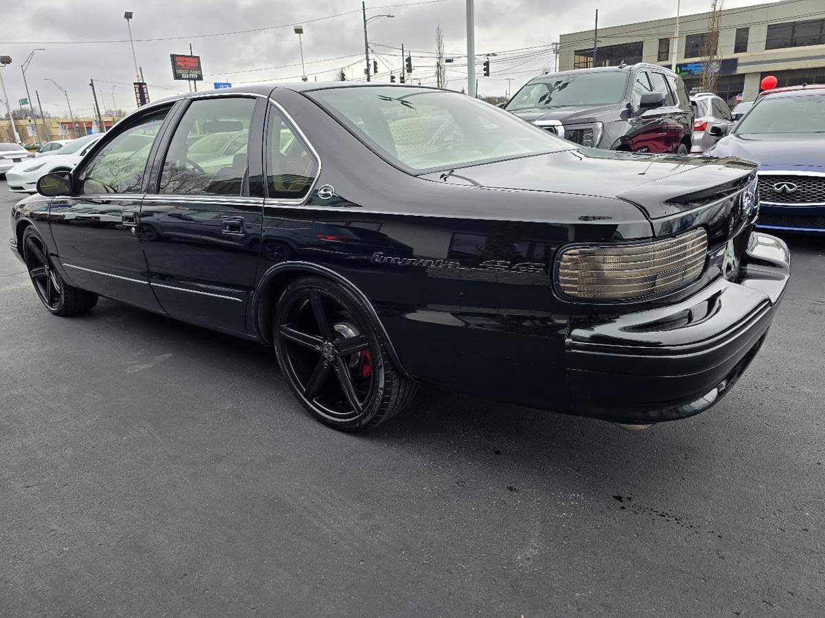 Chevrolet-Caprice-1995-black-3