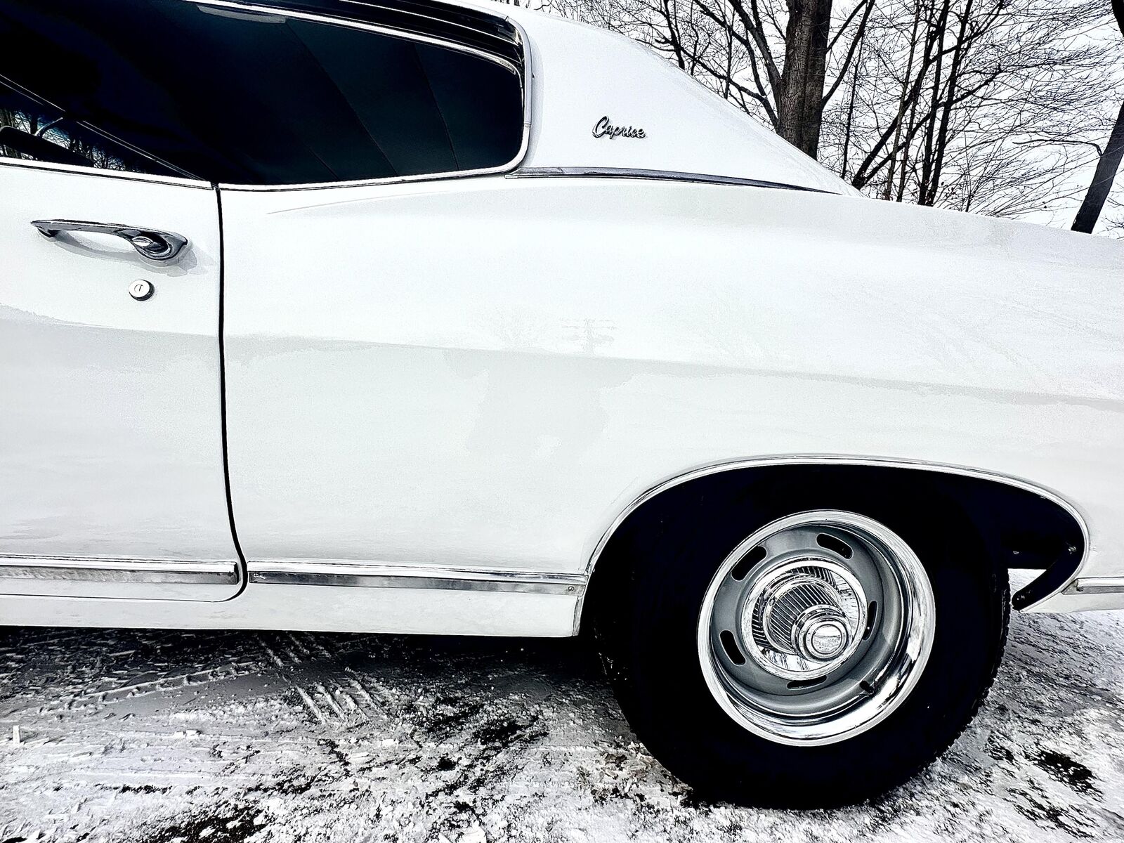 Chevrolet-Caprice-Coupe-1967-Montant-Car-Great-Driver-25