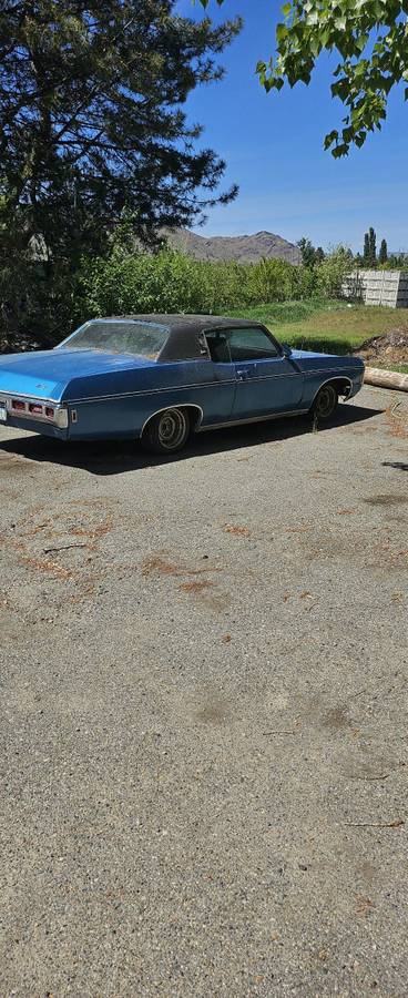 Chevrolet-Caprice-classic-1969-blue