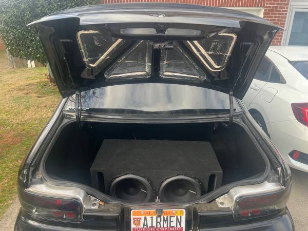 Chevrolet-Caprice-classic-amp-classic-wagon-1995-black-2