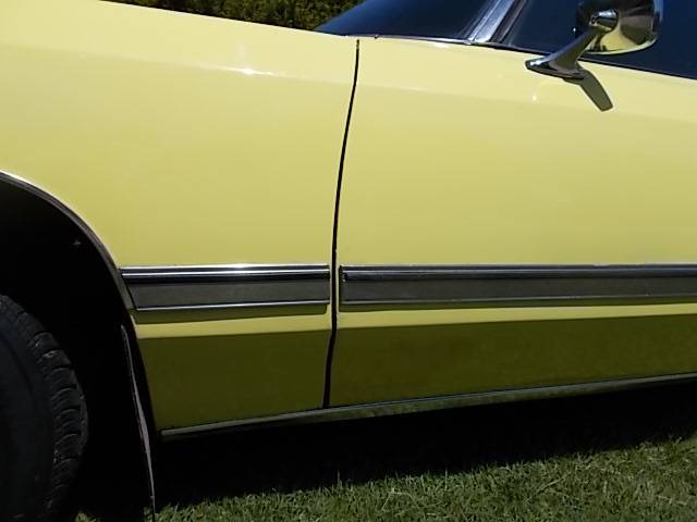 Chevrolet-Caprice-convertible-1974-yellow-5
