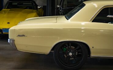 Chevrolet-Chevelle-1966-2-Door-Sedan-1