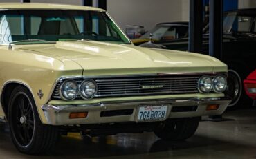 Chevrolet-Chevelle-1966-2-Door-Sedan-11