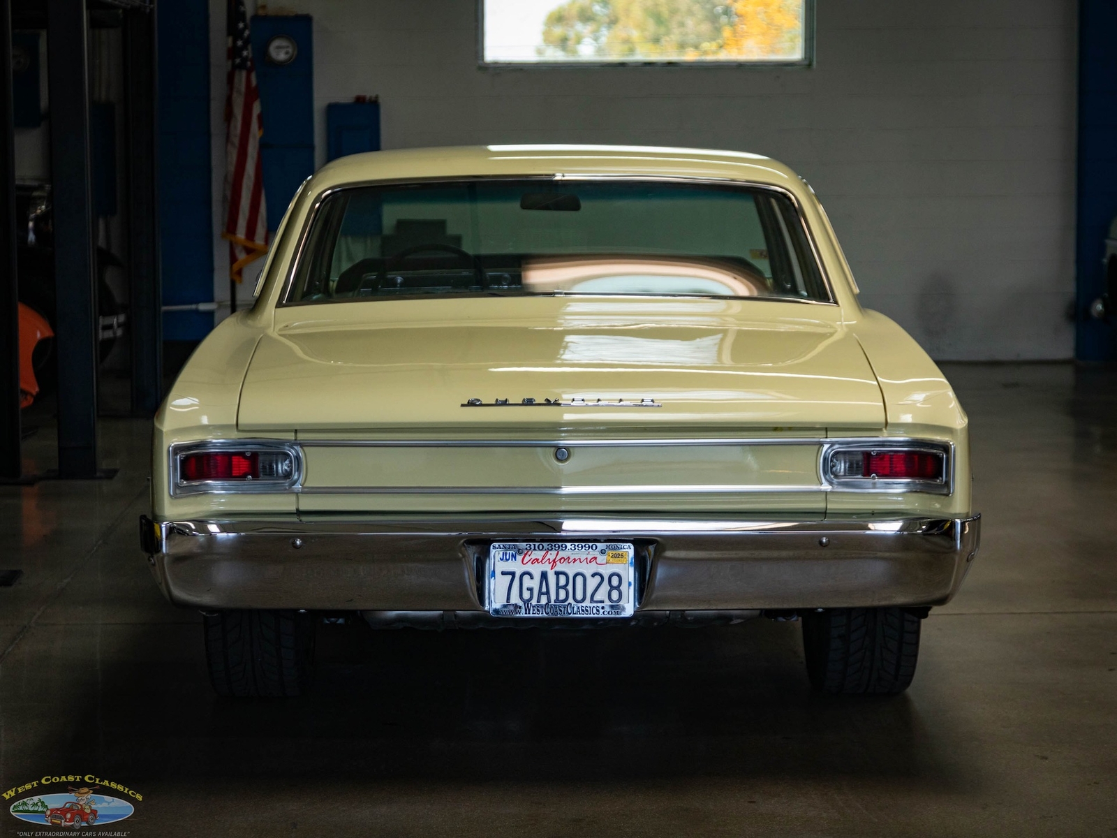 Chevrolet-Chevelle-1966-2-Door-Sedan-16