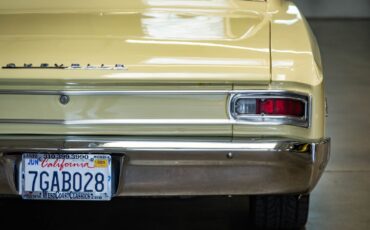 Chevrolet-Chevelle-1966-2-Door-Sedan-19
