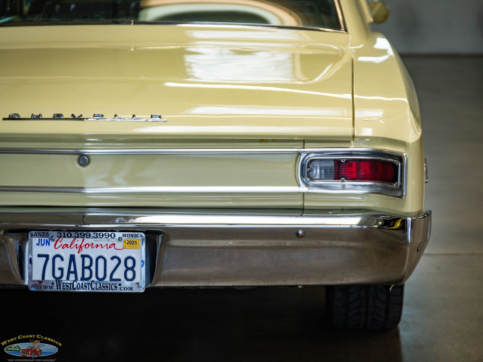 Chevrolet-Chevelle-1966-2-Door-Sedan-19