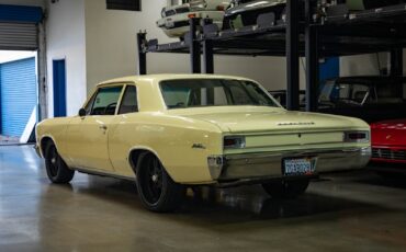 Chevrolet-Chevelle-1966-2-Door-Sedan-20