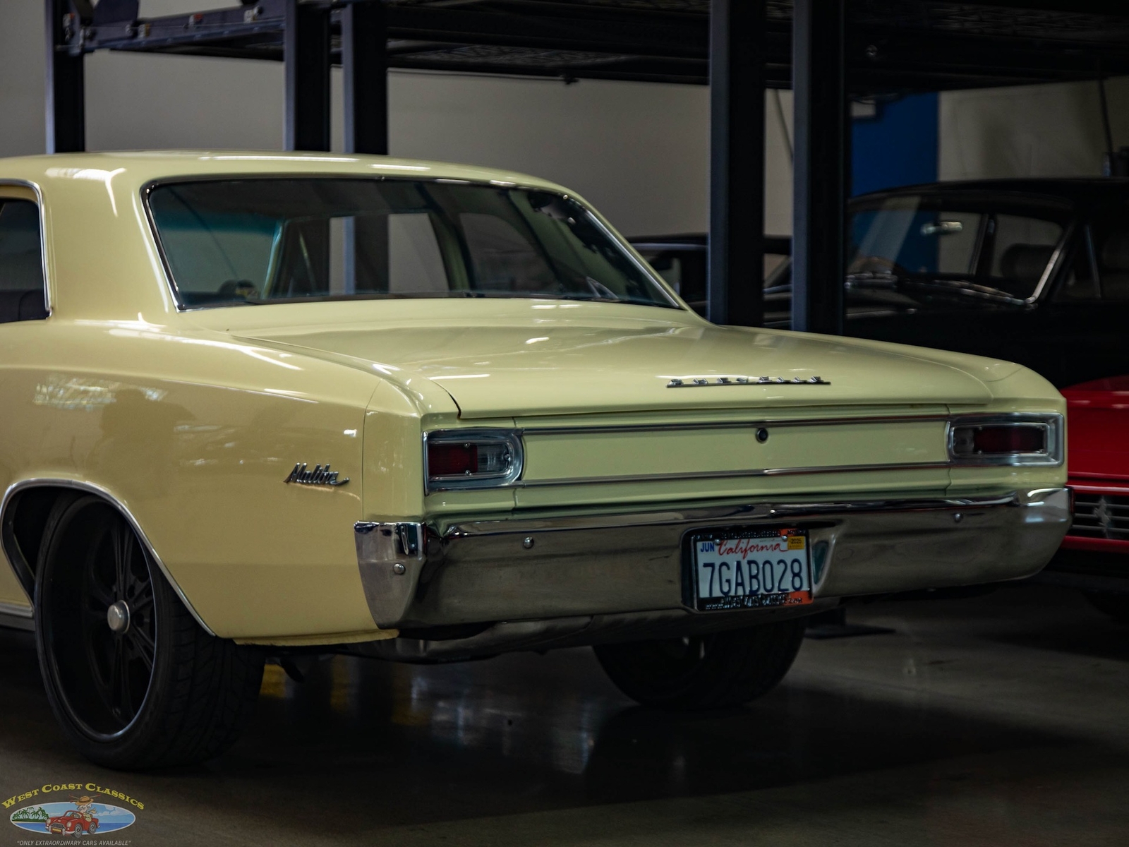 Chevrolet-Chevelle-1966-2-Door-Sedan-22