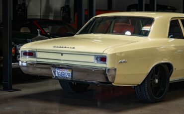 Chevrolet-Chevelle-1966-2-Door-Sedan-24