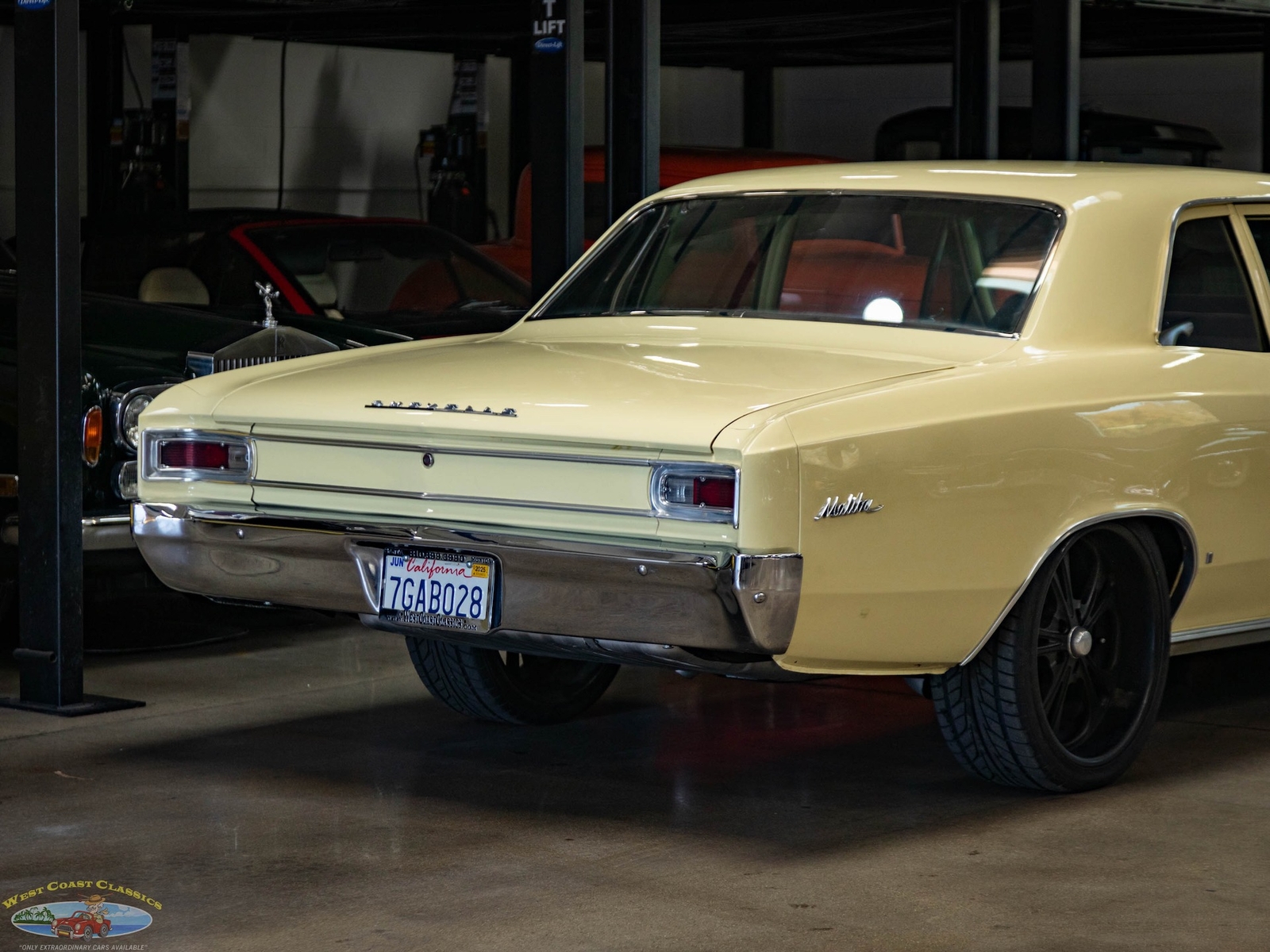 Chevrolet-Chevelle-1966-2-Door-Sedan-24