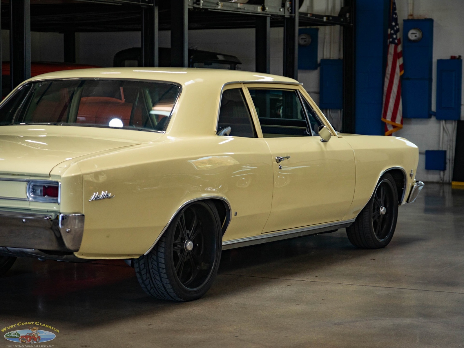 Chevrolet-Chevelle-1966-2-Door-Sedan-25
