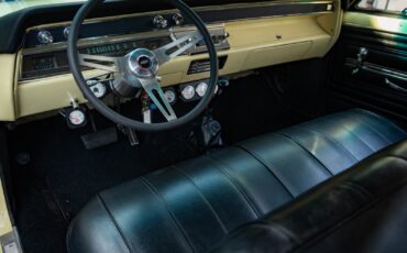 Chevrolet-Chevelle-1966-2-Door-Sedan-31