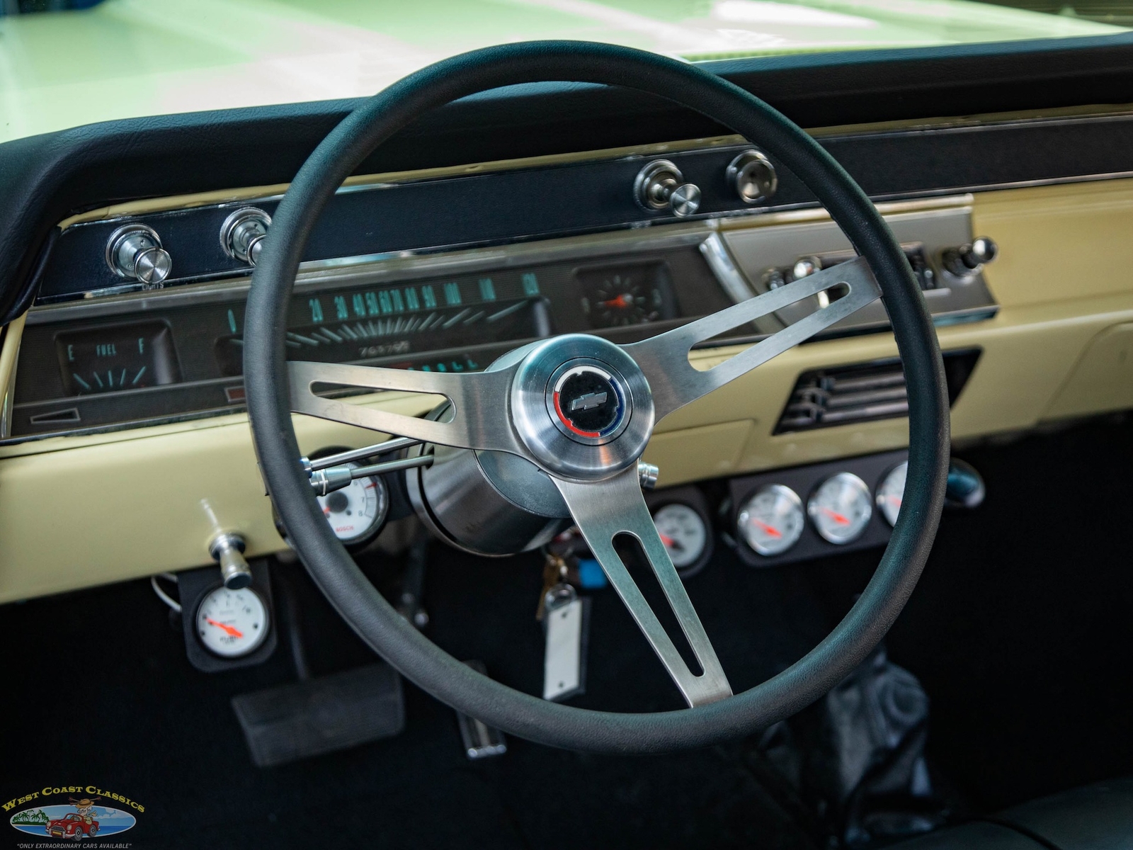 Chevrolet-Chevelle-1966-2-Door-Sedan-32
