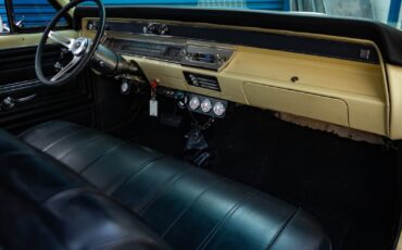 Chevrolet-Chevelle-1966-2-Door-Sedan-35
