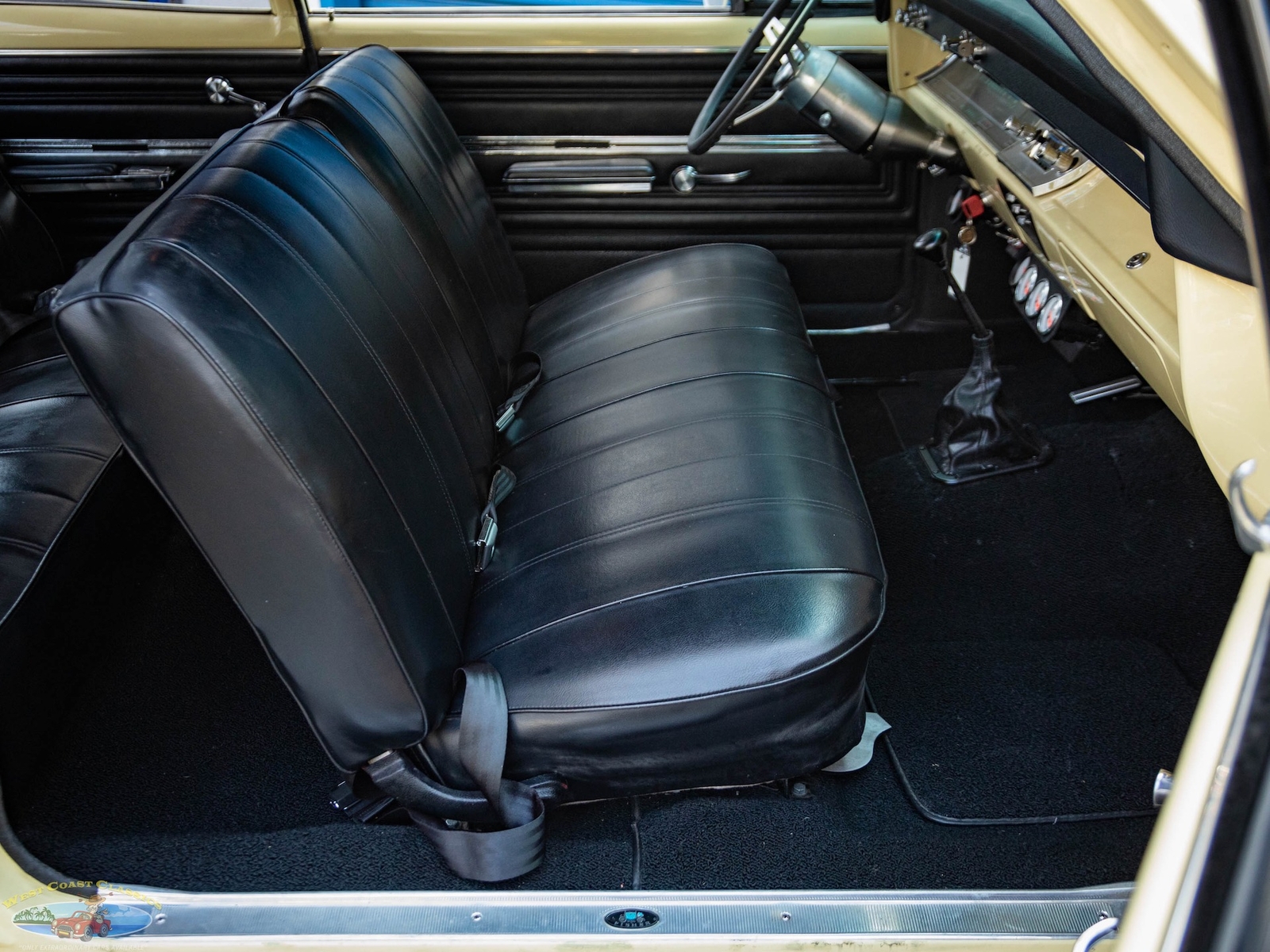 Chevrolet-Chevelle-1966-2-Door-Sedan-38