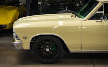 Chevrolet-Chevelle-1966-2-Door-Sedan-4