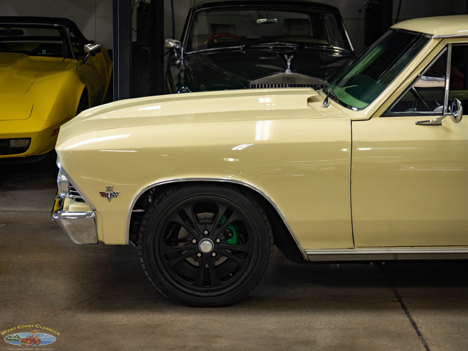 Chevrolet-Chevelle-1966-2-Door-Sedan-4