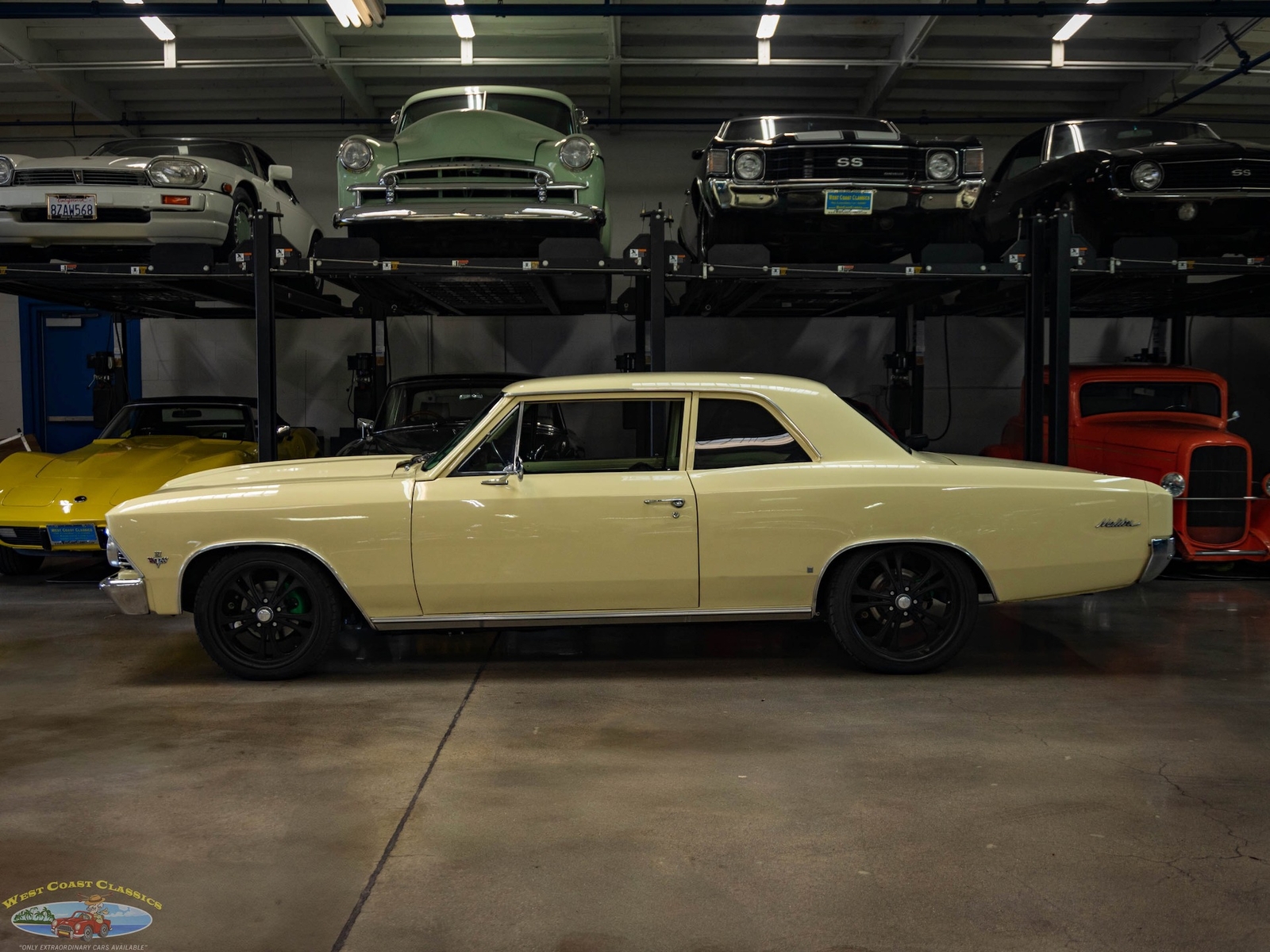 Chevrolet-Chevelle-1966-2-Door-Sedan-5