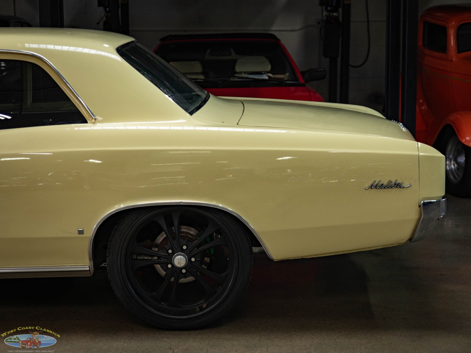 Chevrolet-Chevelle-1966-2-Door-Sedan-6